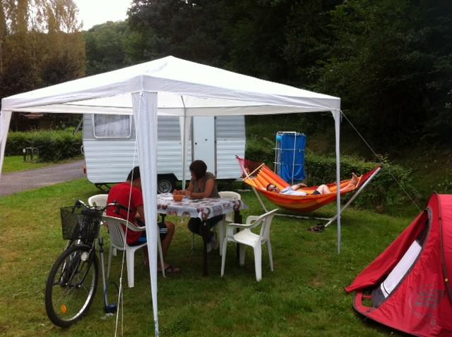 Camping De La Vallée Neris Les Bains